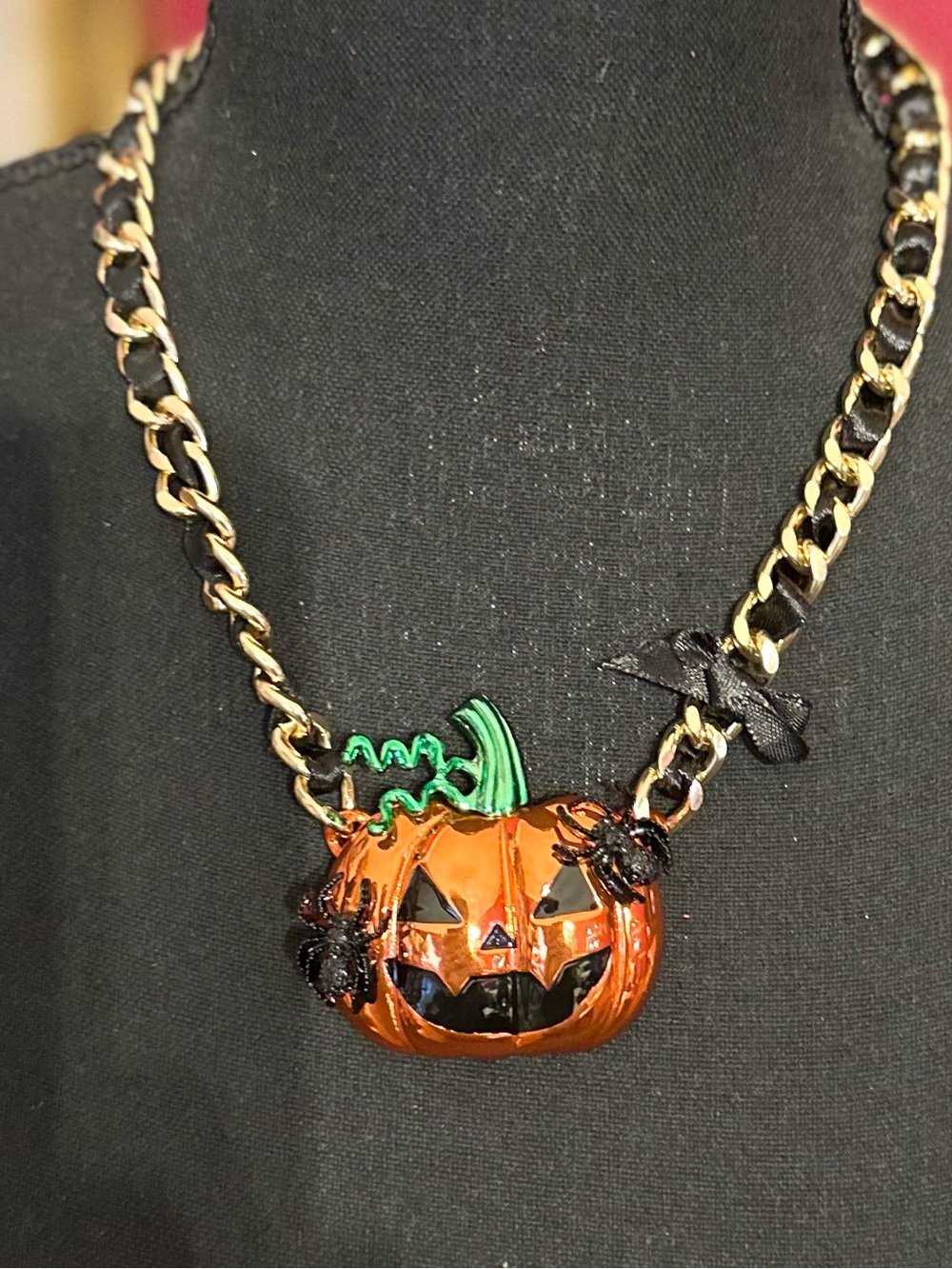Betsey Johnson NWT Jack-O-Lantern Pendant Necklace